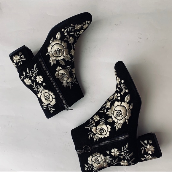 Johnny Was Shoes - JOHNNY WAS Metallic Black Suede Embroidery Boot 37